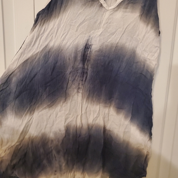 Scrunch tank top.🍒 - Picture 2 of 10